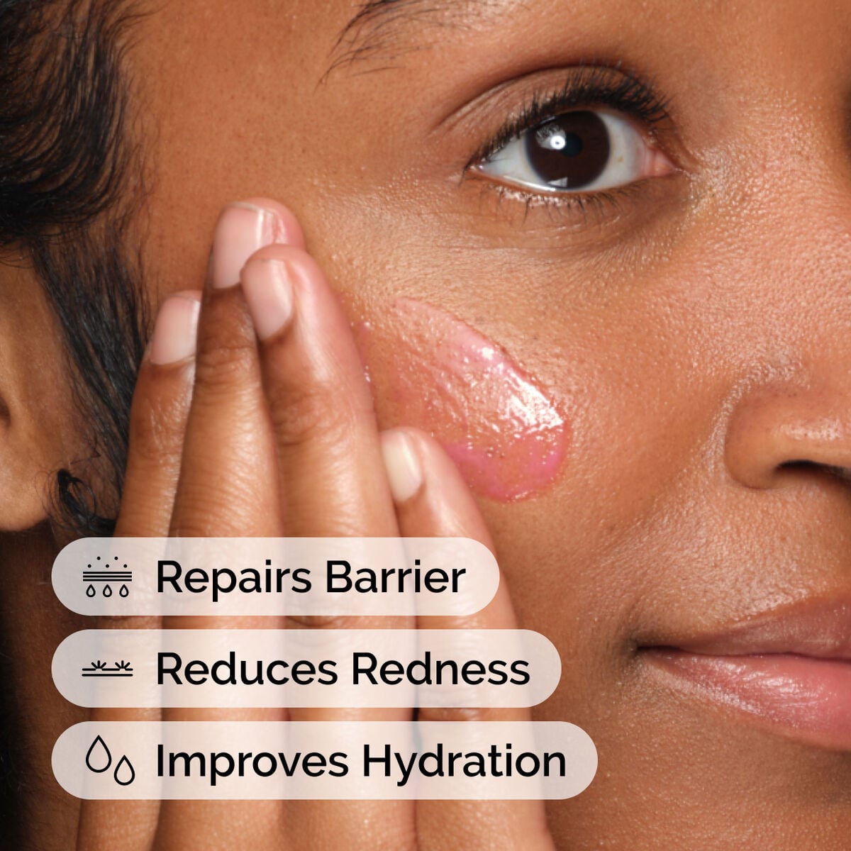 soothing-and-barrier-support-serum-set-s0 ord-soothing-barrier-support-serum-model-application-with-benefits.jpg